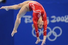 开云网站-英超球队结合GPS数据调整赛季体能负荷，英超体育