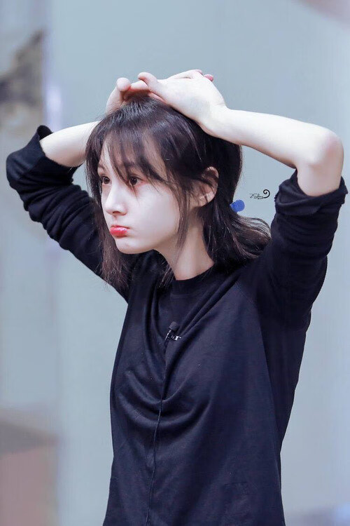 布莱顿中场衔接紧密提高攻防质量,布莱顿主场叫什么