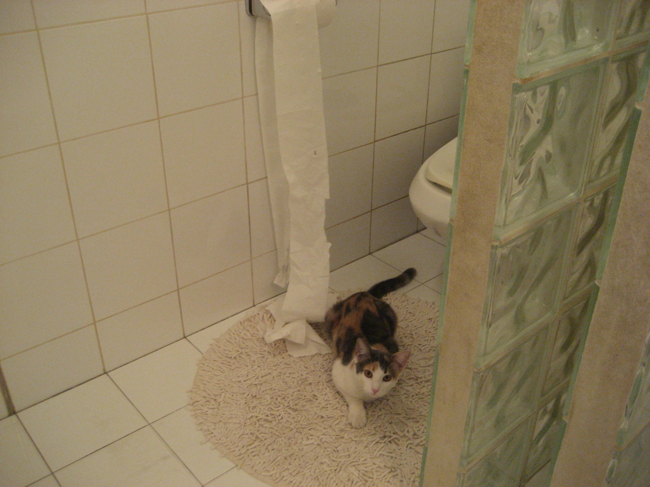 边路快速转移是否成为应对高位逼抢的优选战术，边路进攻的战术配合基本方法